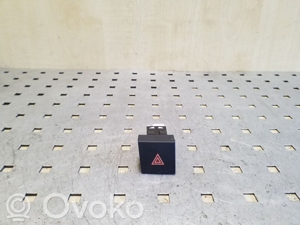 Peugeot 508 Hazard light switch 
