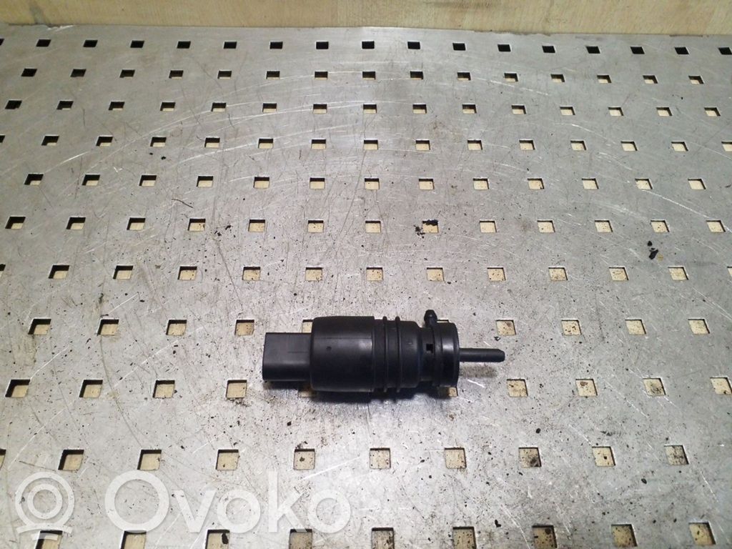 Windscreen/windshield washer pump