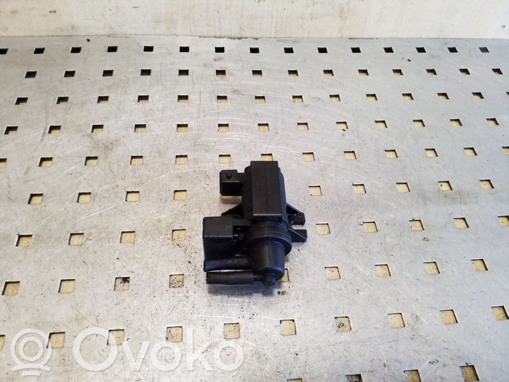 BMW X5 E70 Turboahtimen magneettiventtiili 