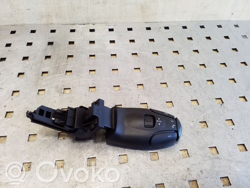 Peugeot 307 Interruptor de control multifunción 