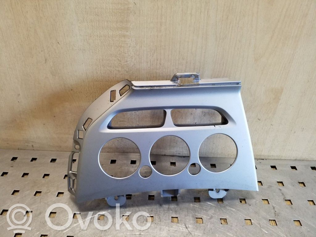 Ford Focus Dashboard center trim panel 