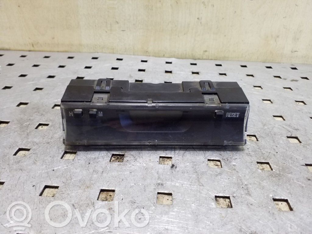 Subaru Forester SG Pulkstenis 