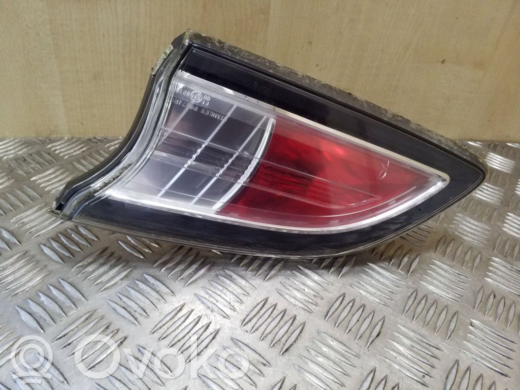 Mazda 3 II Lampy tylnej klapy bagażnika 