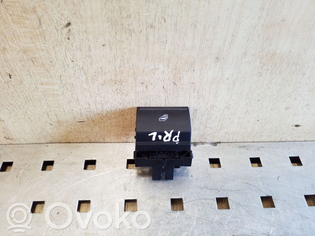 Volkswagen Eos Electric window control switch 