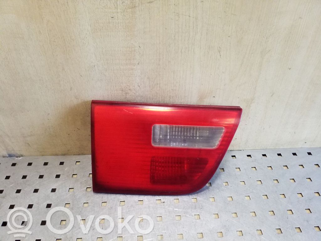 BMW X5 E53 Galinis žibintas dangtyje 