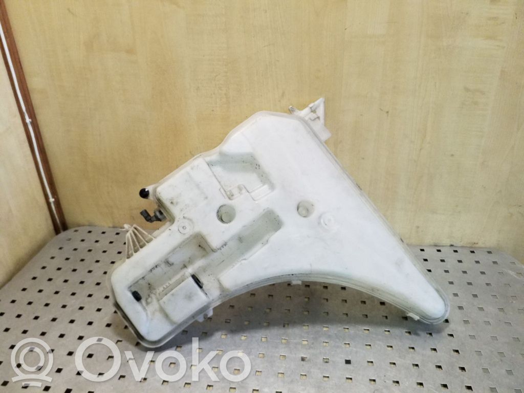 BMW 3 E92 E93 Logu šķidruma tvertne 