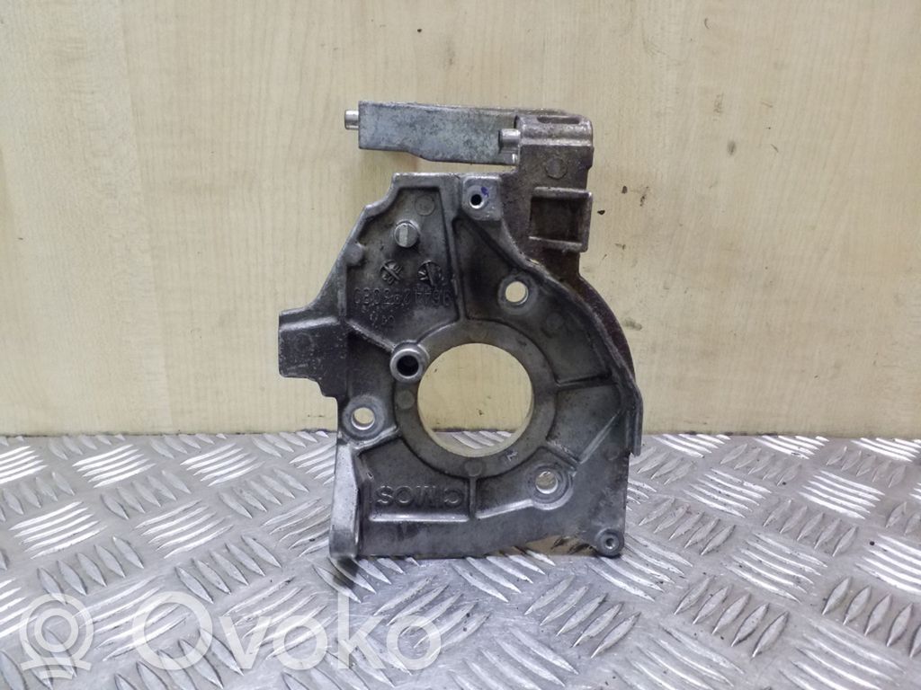 Mazda 3 I Fuel pump bracket 