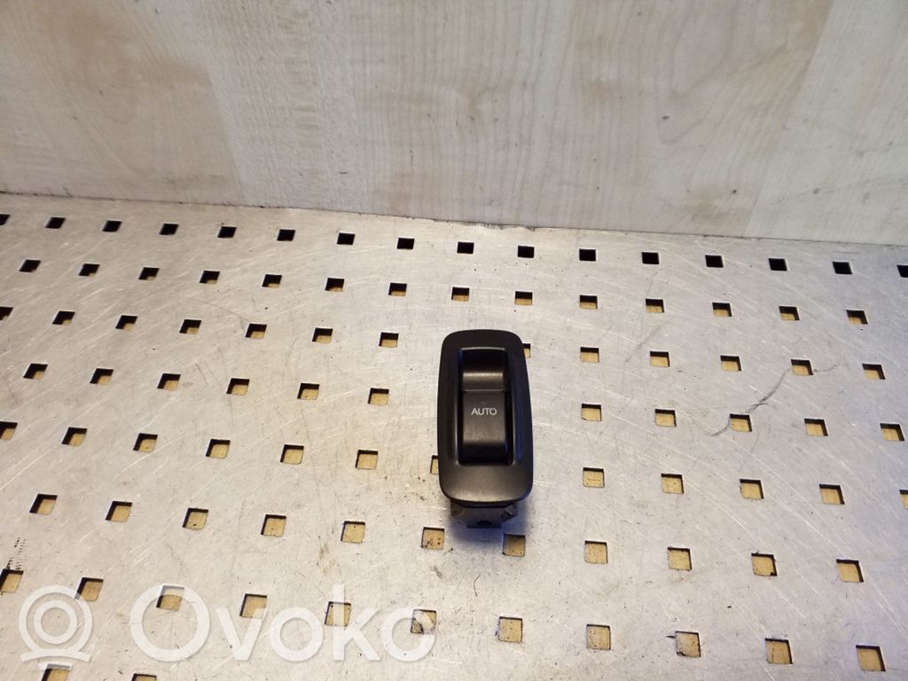 Toyota Corolla E120 E130 Electric window control switch 