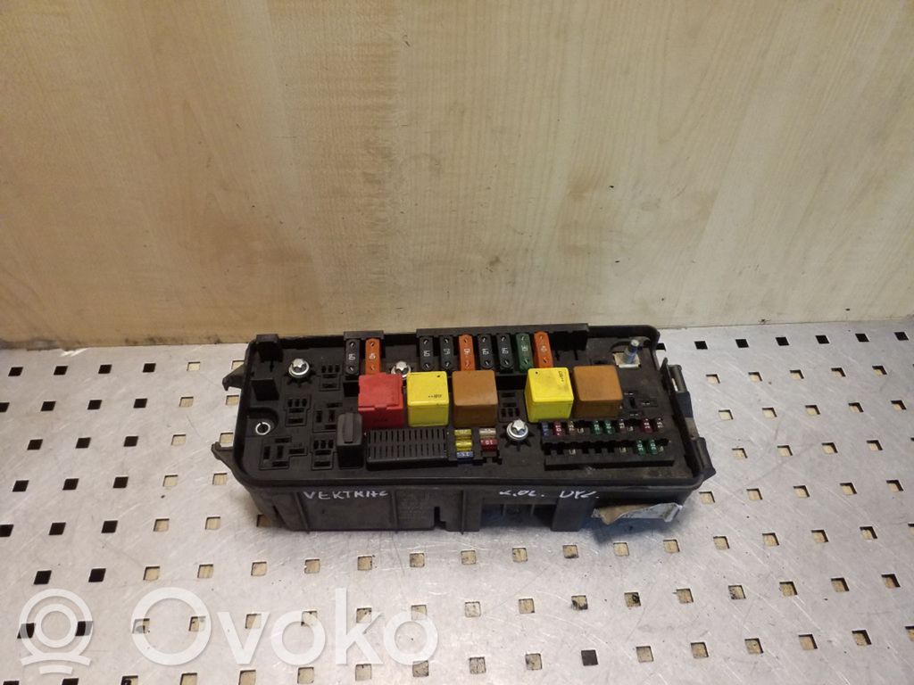 Opel Vectra C Módulo de fusible 