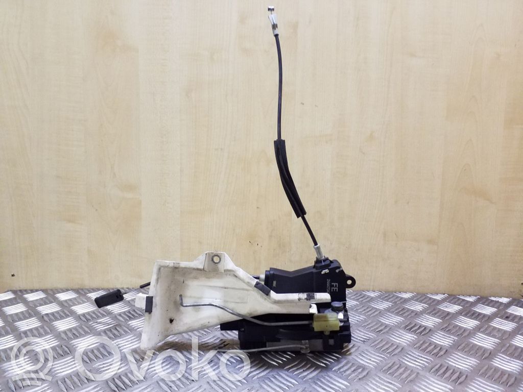 Opel Vectra C Front door lock 