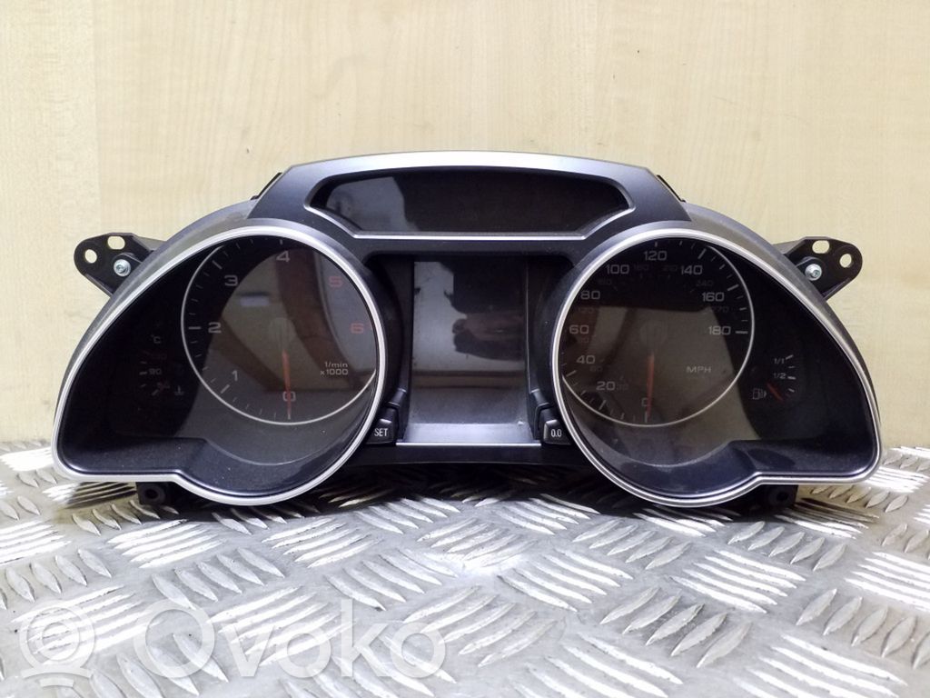 Audi A5 8T 8F Nopeusmittari (mittaristo) 