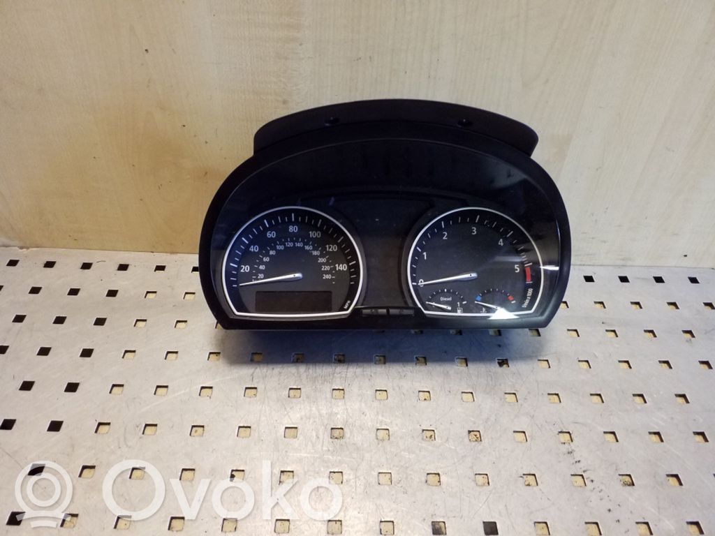 BMW X3 E83 Speedometer (instrument cluster) 