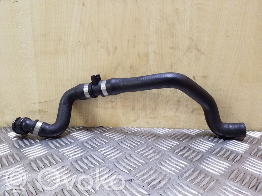 BMW X3 E83 Engine coolant pipe/hose 