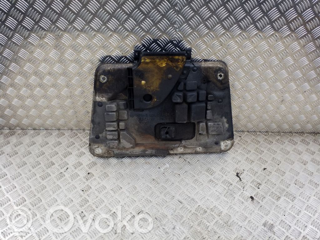 BMW X3 E83 Center/middle under tray cover 