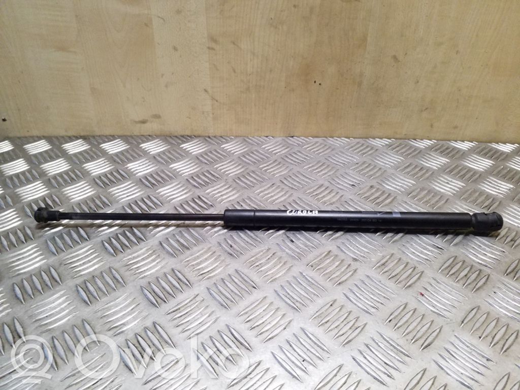 Toyota Corolla E120 E130 Tailgate/trunk strut/damper 