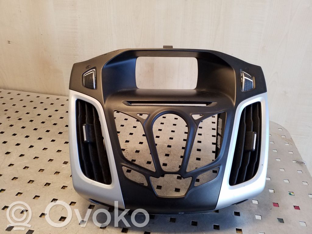 Ford Focus Dysze / Kratki środkowego nawiewu deski rozdzielczej 