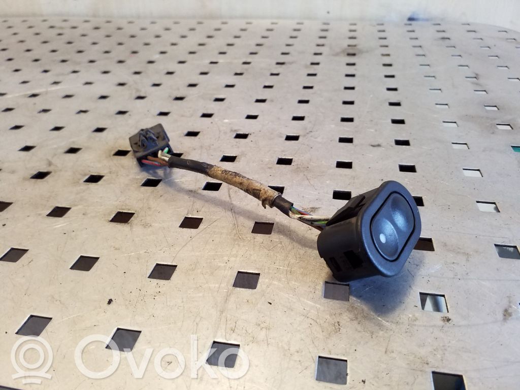Opel Frontera A Electric window control switch 