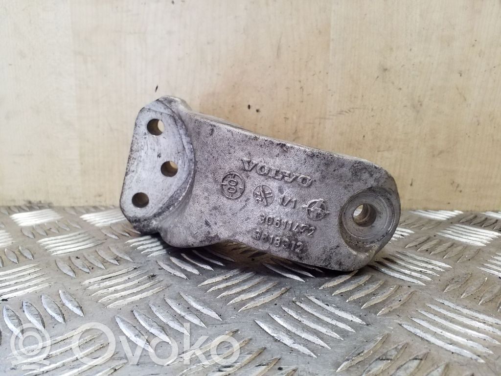 Volvo S40, V40 Engine mounting bracket 