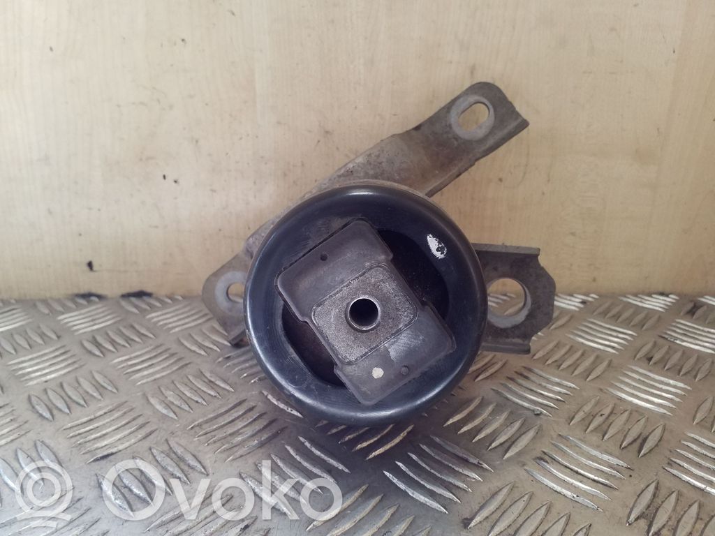 Land Rover Freelander 2 - LR2 Engine mount bracket 