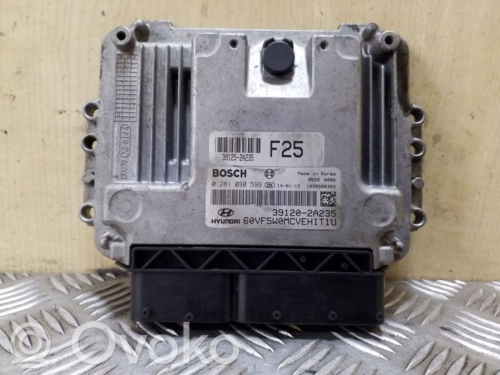 Hyundai i40 Engine control unit/module 