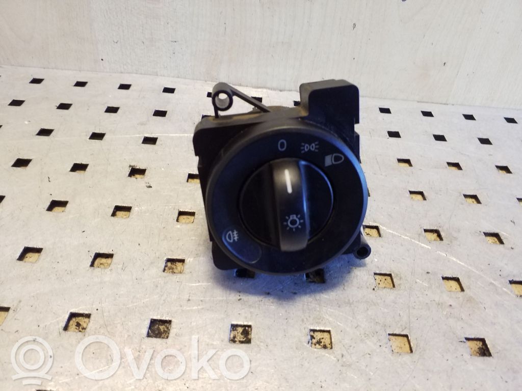 Volkswagen Crafter Light switch 