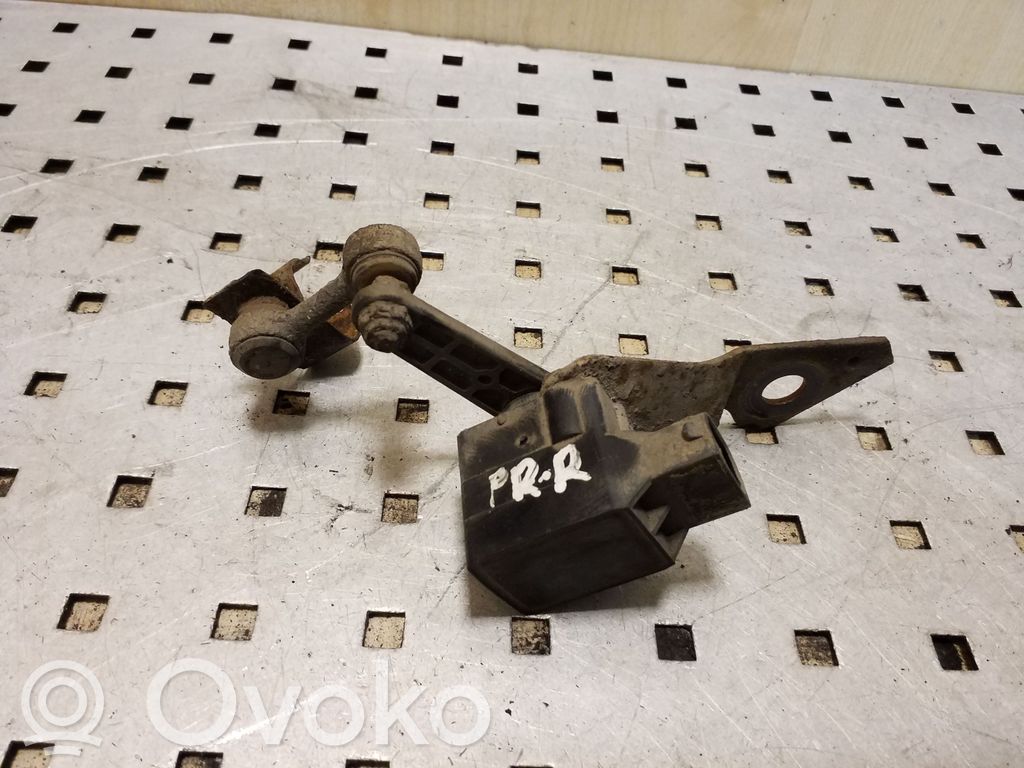 Headlight/headlamp level sensor   1093697