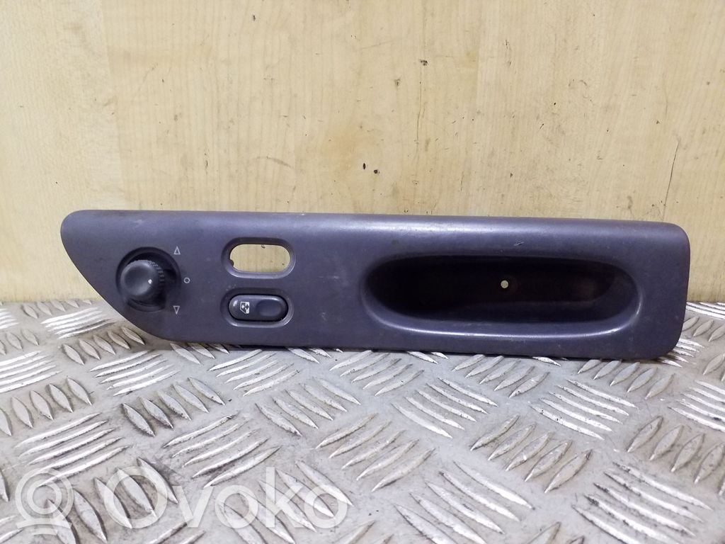 Renault Espace III Electric window control switch 