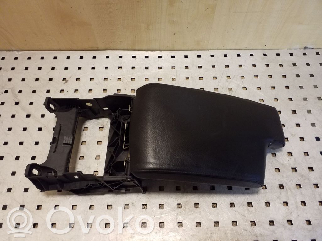 Armrest   116233221