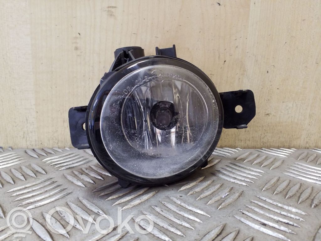 Miglas lukturis priekšā   E4190339