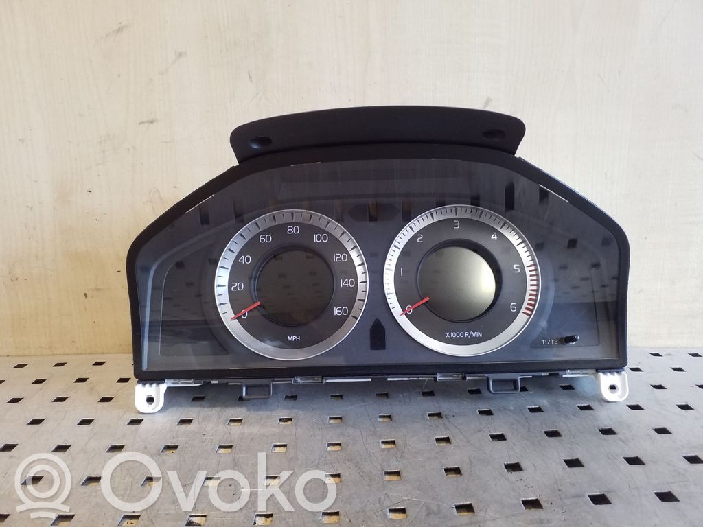 Volvo XC60 Licznik / Prędkościomierz 