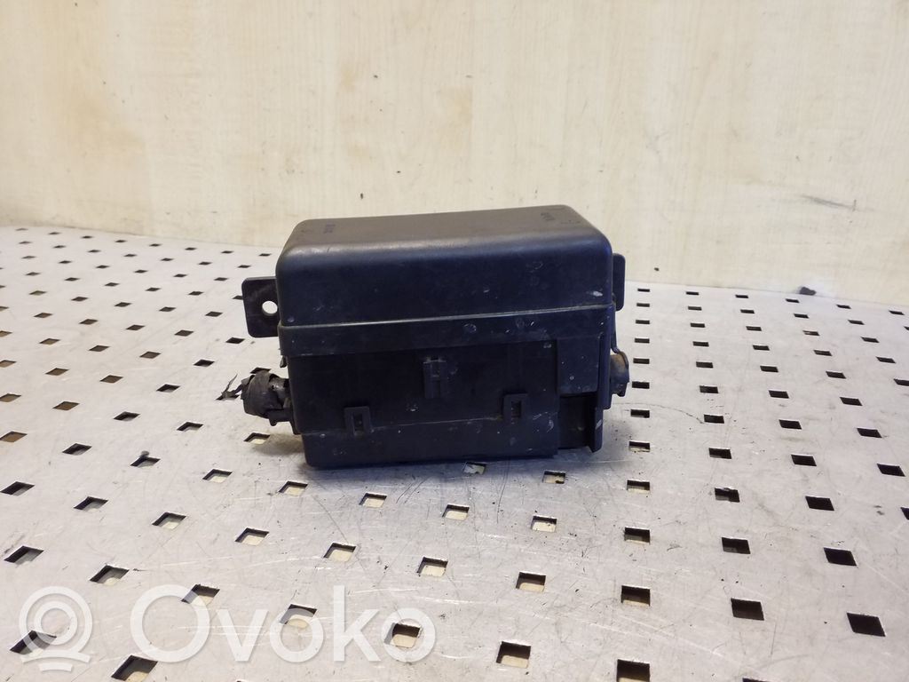 Módulo de fusible   0K53A67BX1