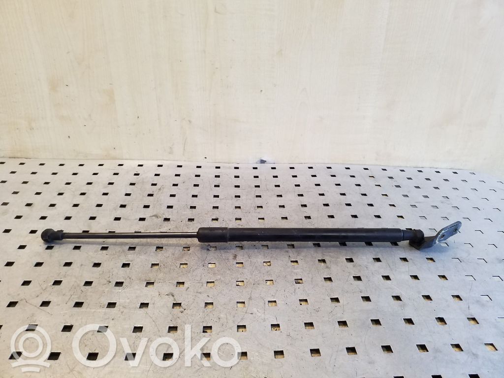 Toyota Verso Tailgate/trunk strut/damper 