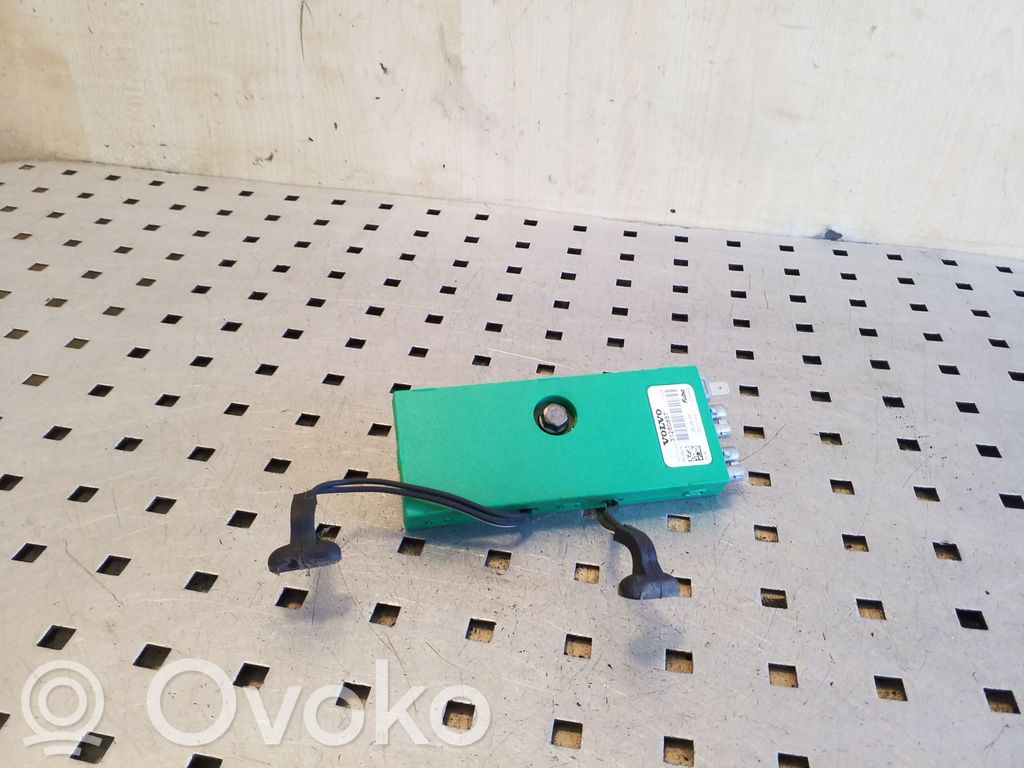 Volvo S80 Aerial antenna amplifier 