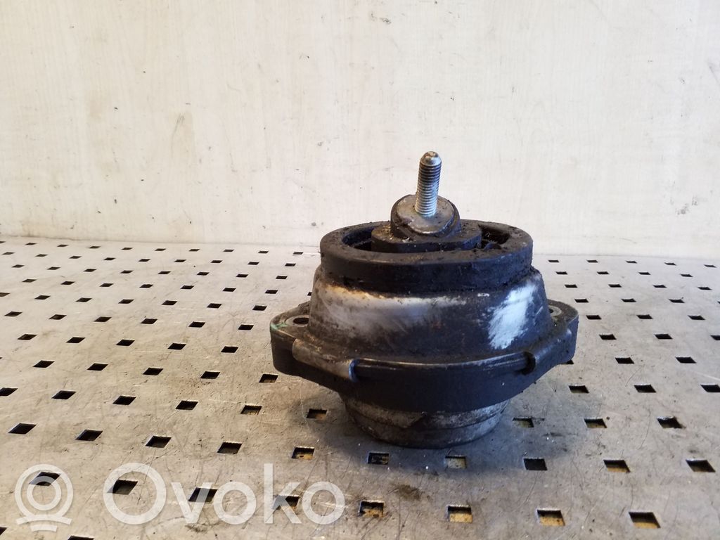 BMW X5 E53 Engine mount bracket 