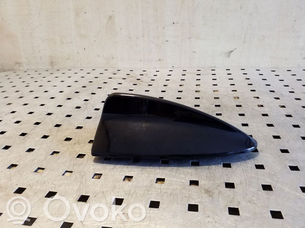 BMW X6 E71 Osłona anteny dachowej GPS 