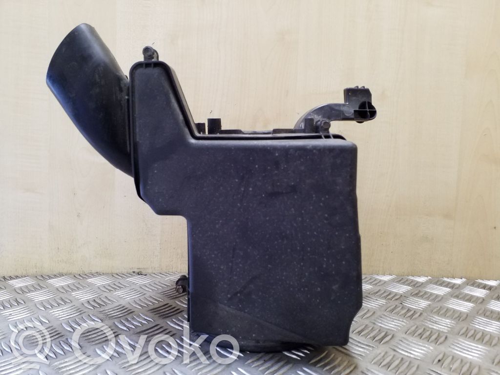 Ford Focus Air filter box 