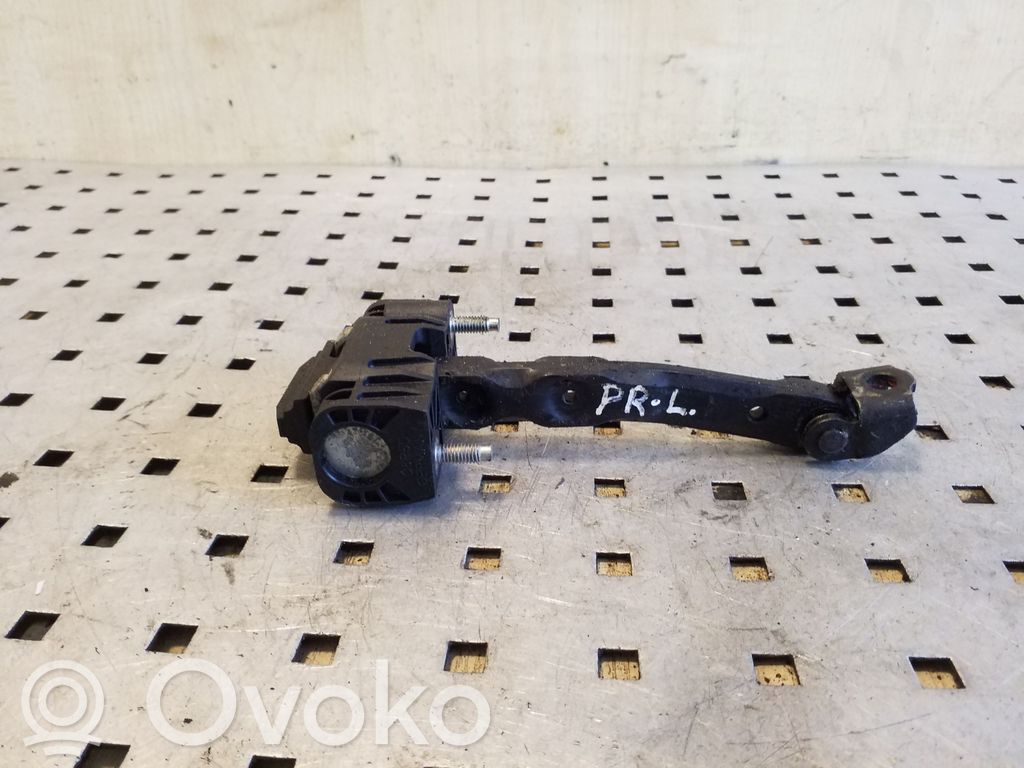 Volvo V70 Etuoven pidätin 