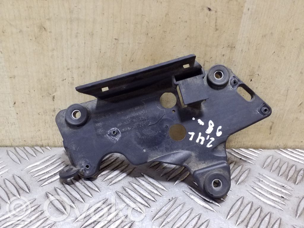 Audi A4 S4 B5 8D Alte piese compartiment motor 