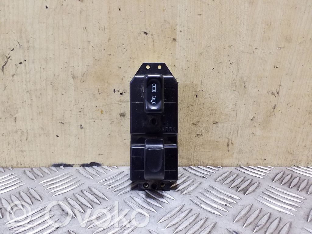 Opel Frontera B Electric window control switch 