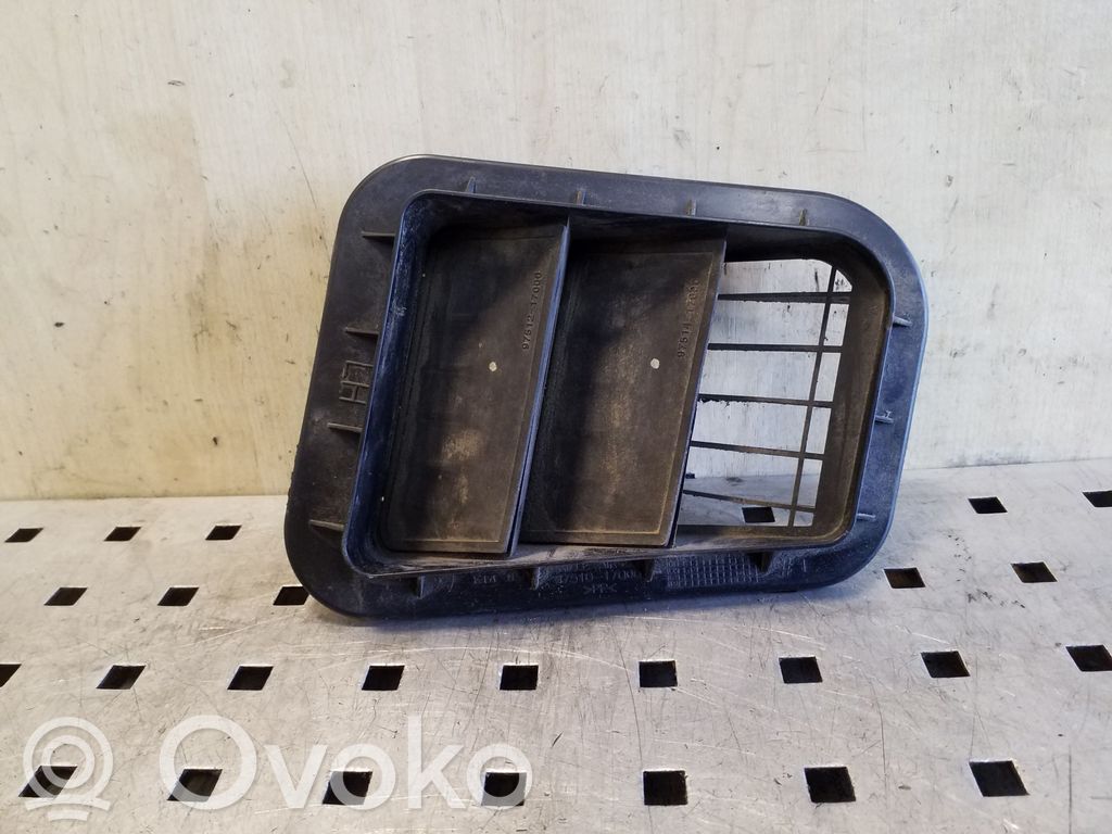 KIA Sportage Kratka wentylacyjna pod zderzakiem tylnym