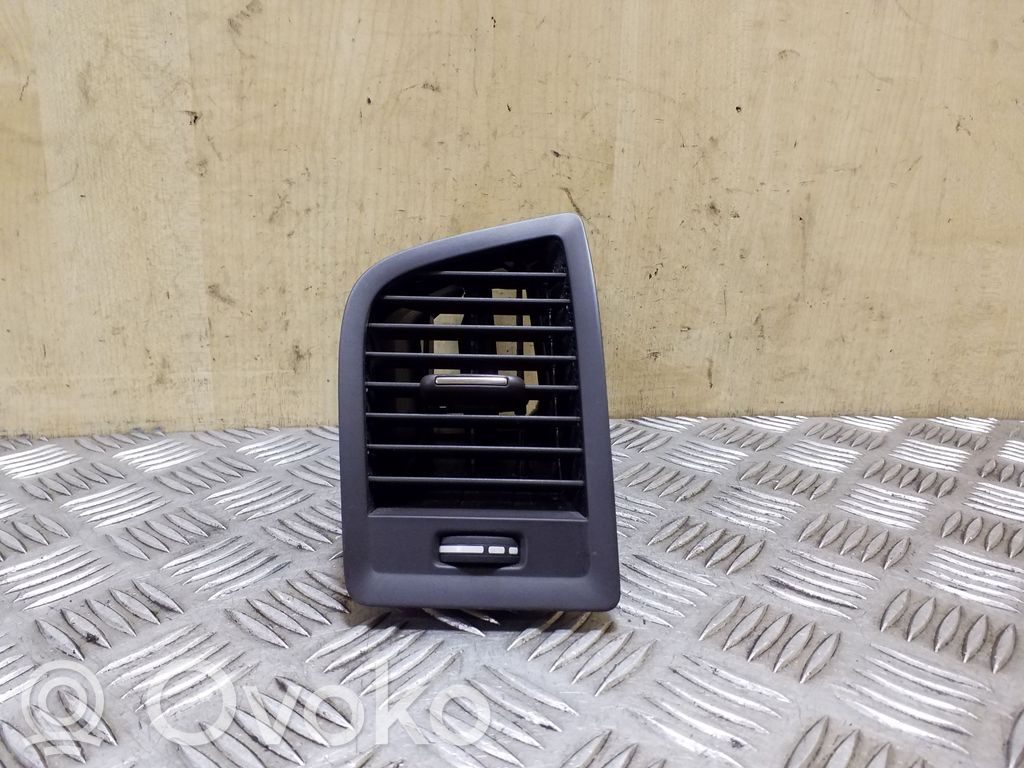Volvo XC60 Dashboard side air vent grill/cover trim 