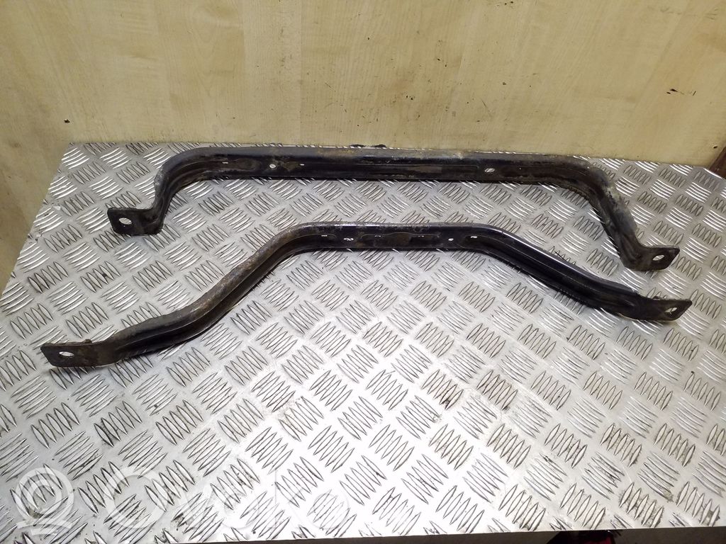 Ford Mondeo MK IV Sangle de réservoir de carburant