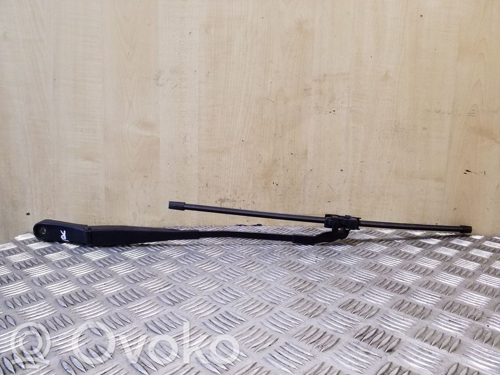 Volkswagen Touareg II Ramię wycieraczki szyby przedniej / czołowej 