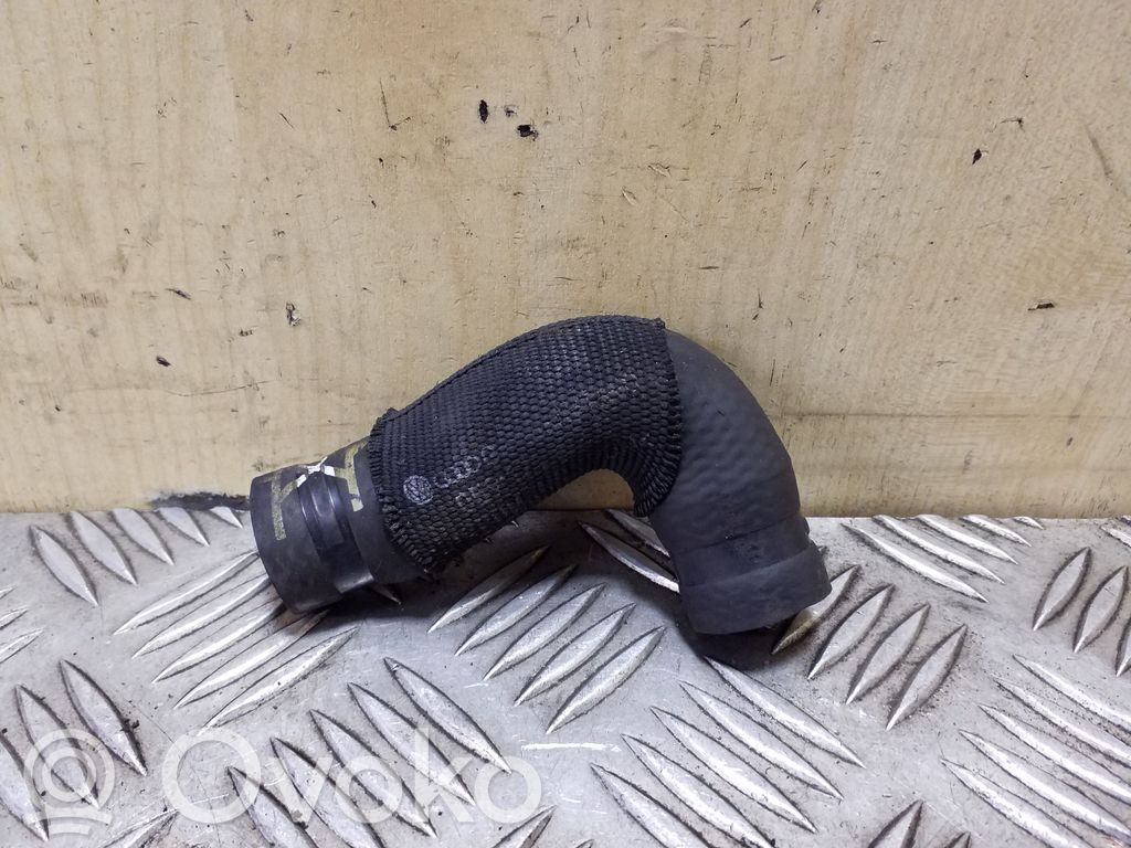 Volkswagen Touareg II Engine coolant pipe/hose 