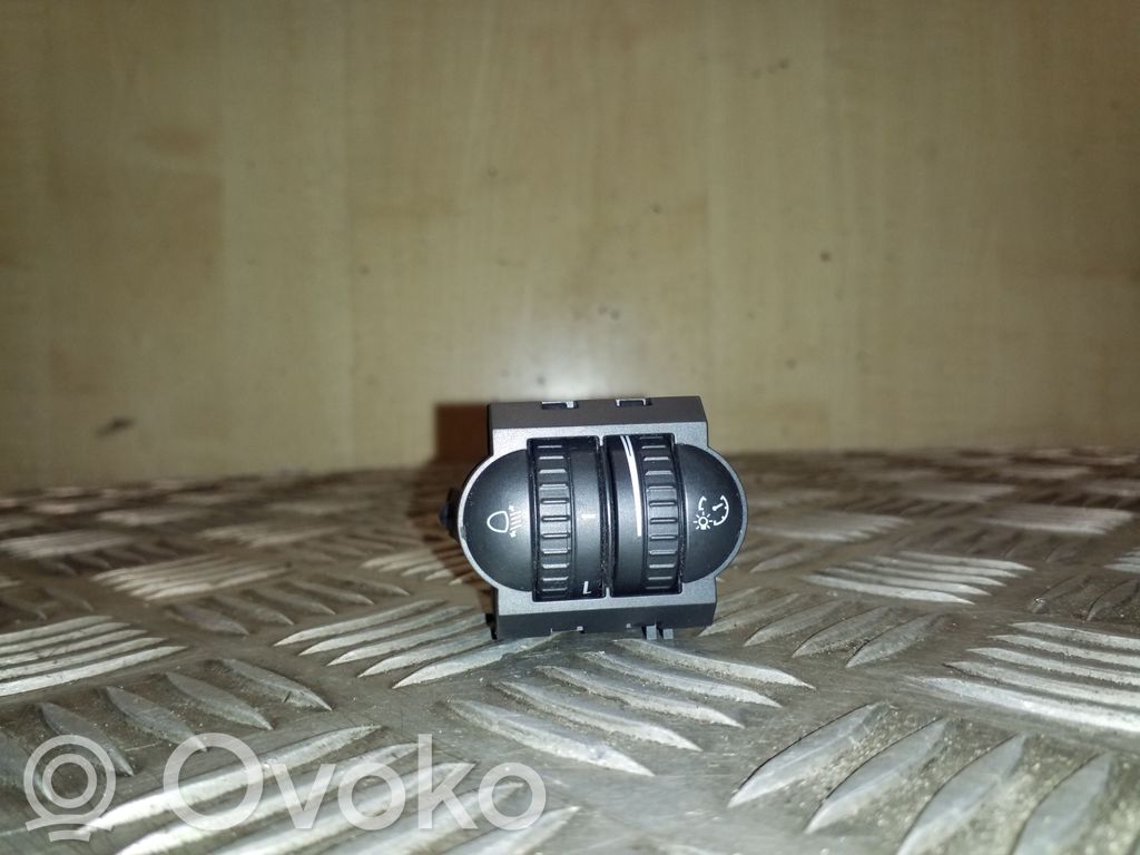 Volkswagen Eos Headlight level height control switch 