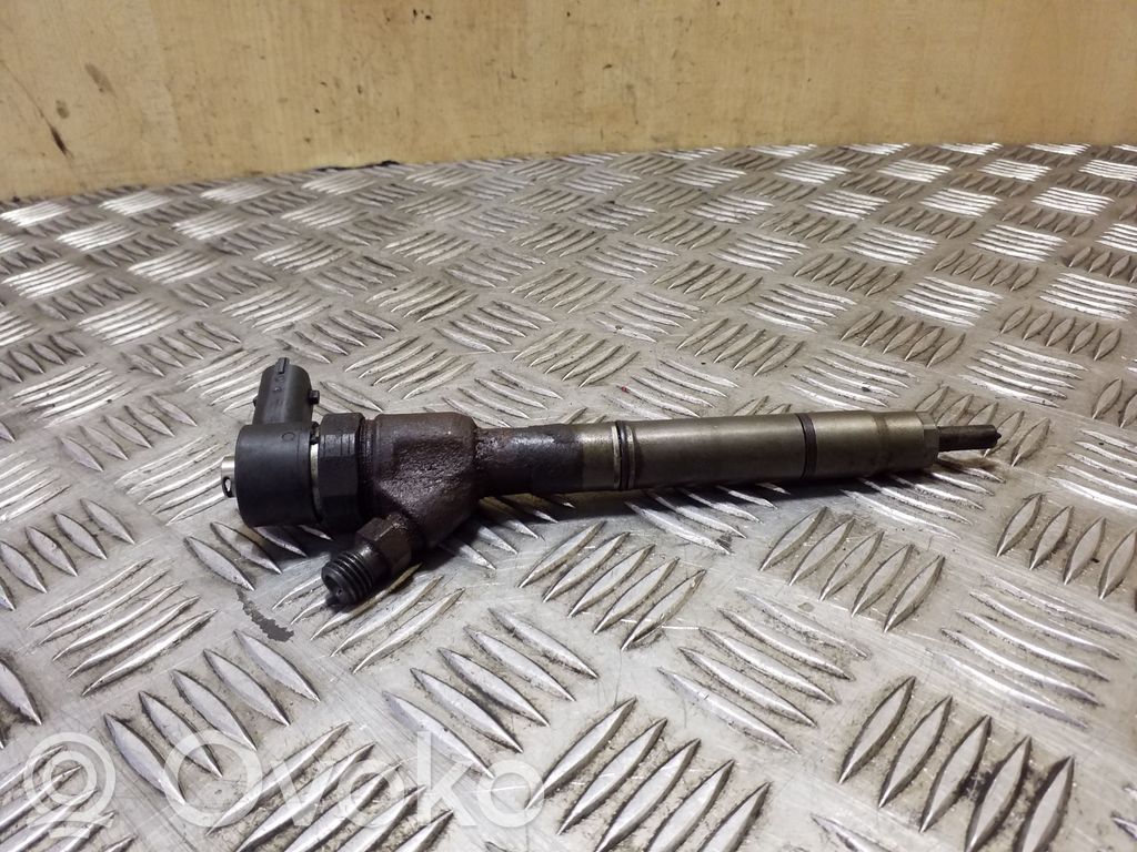Inyector de combustible   0445110411,338002A800