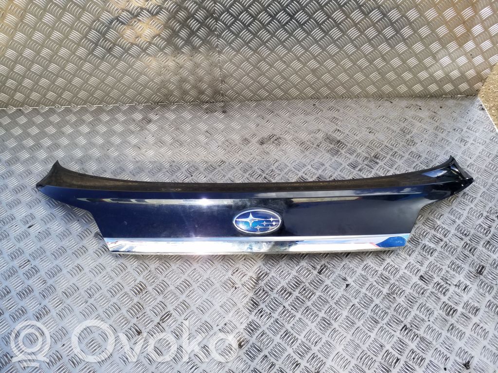 Subaru Outback Tailgate trim 