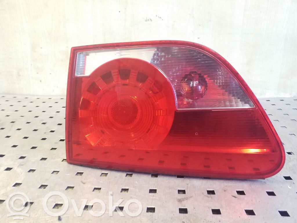 Lampy tylnej klapy bagażnika   5P8945094E,5P8945108C