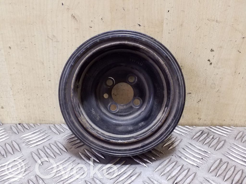 Volkswagen PASSAT B7 Puleggia dell’albero motore