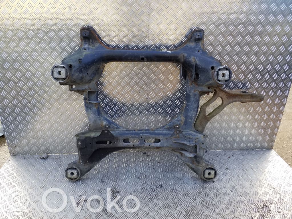 Volkswagen Touareg I Front subframe 